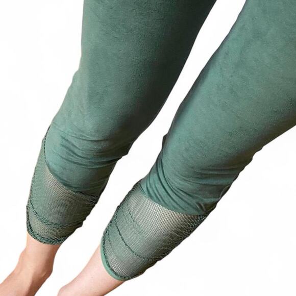 Green suede capri leggings - Picture 1 of 3